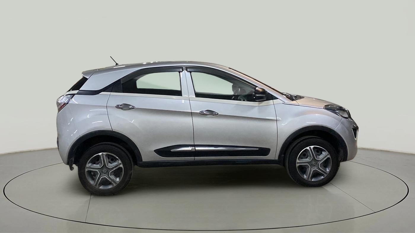 2018 Tata NEXON XM PETROL, Petrol, Manual, 55,717 km, Right Side View