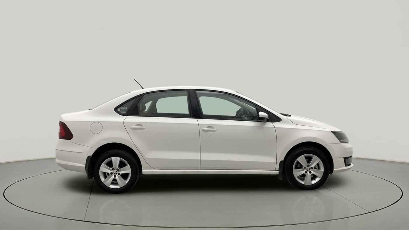 2020 Skoda Rapid 1.0 AMBITION TSI MT, Petrol, Manual, 24,568 km, Right Side View