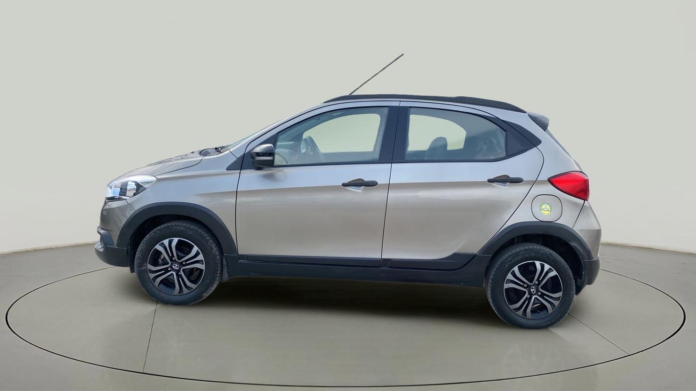2018 Tata TIAGO NRG DIESEL, Diesel, Manual, 26,295 km, Left Side
