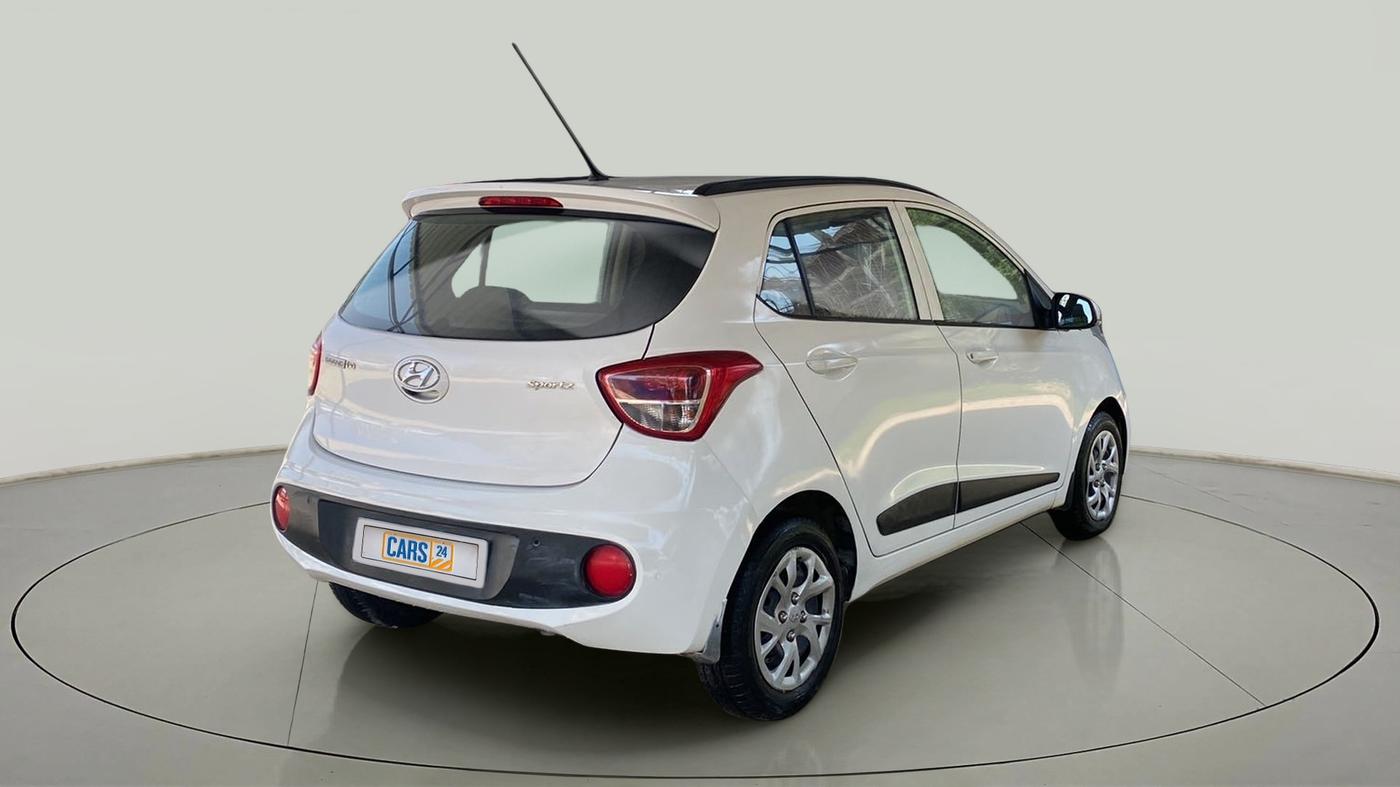 2018 Hyundai Grand i10 SPORTZ 1.2 KAPPA VTVT, Petrol, Manual, 32,301 km, Right Back Diagonal