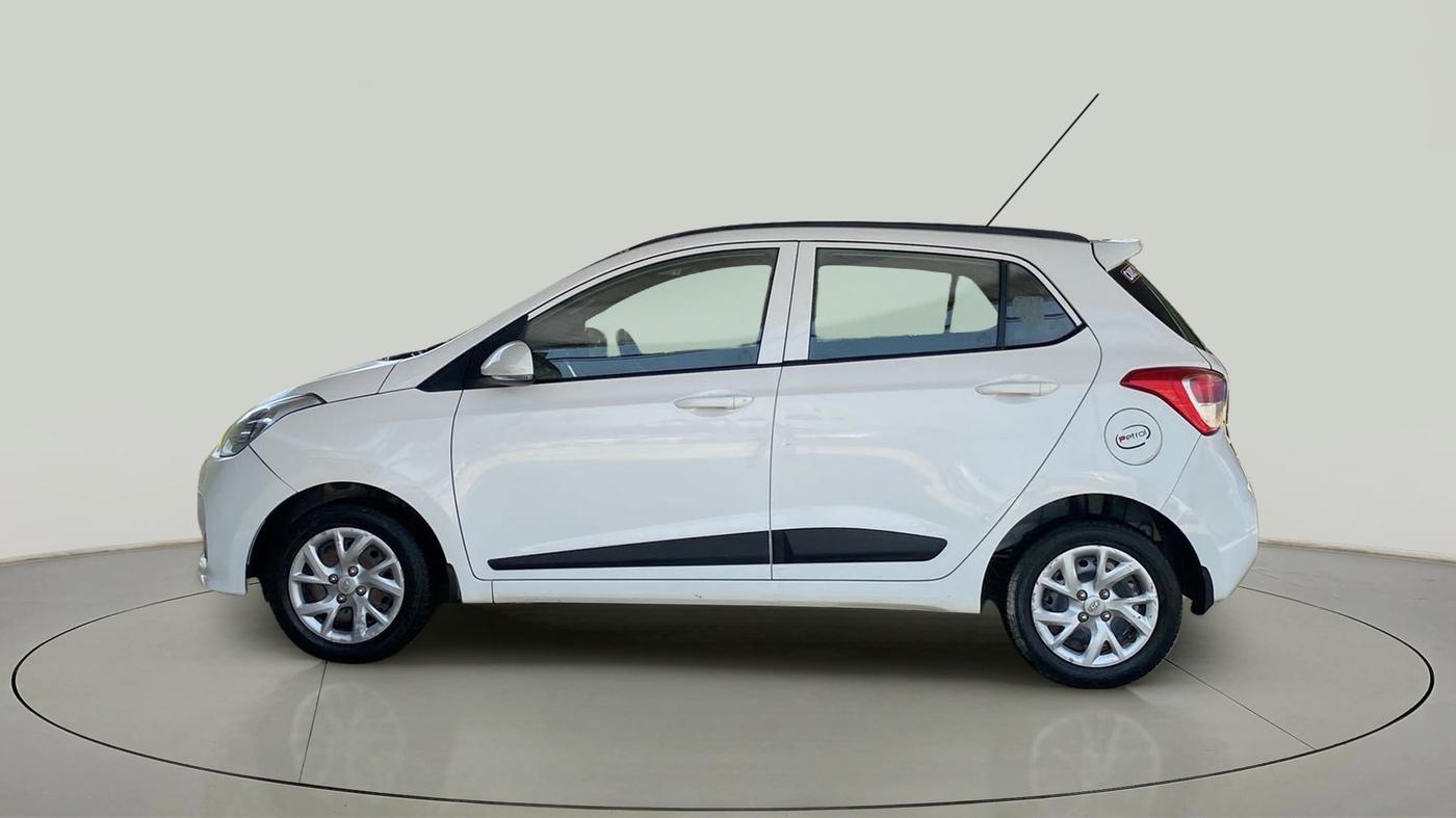 2018 Hyundai Grand i10 SPORTZ 1.2 KAPPA VTVT, Petrol, Manual, 32,301 km, Left Side