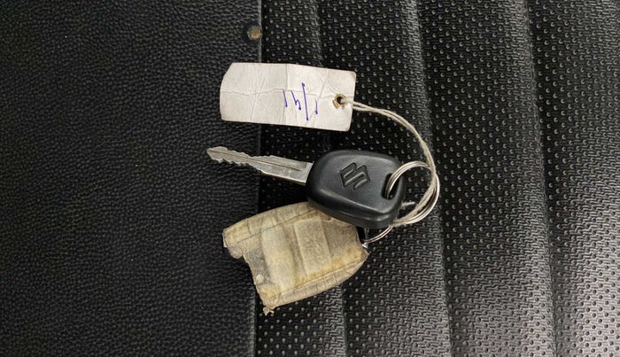 2019 Maruti Swift LXI, Petrol, Manual, 32,985 km, Key Close Up