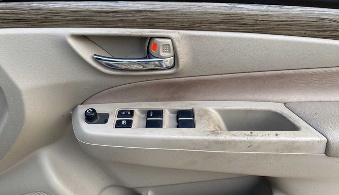 2021 Maruti Ciaz DELTA 1.5 SHVS MT PETROL, Petrol, Manual, 37,180 km, Driver Side Door Panels Control