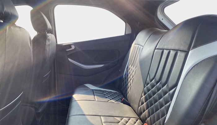 2018 Ford FREESTYLE TREND 1.2 PETROL, Petrol, Manual, 19,412 km, Right Side Rear Door Cabin