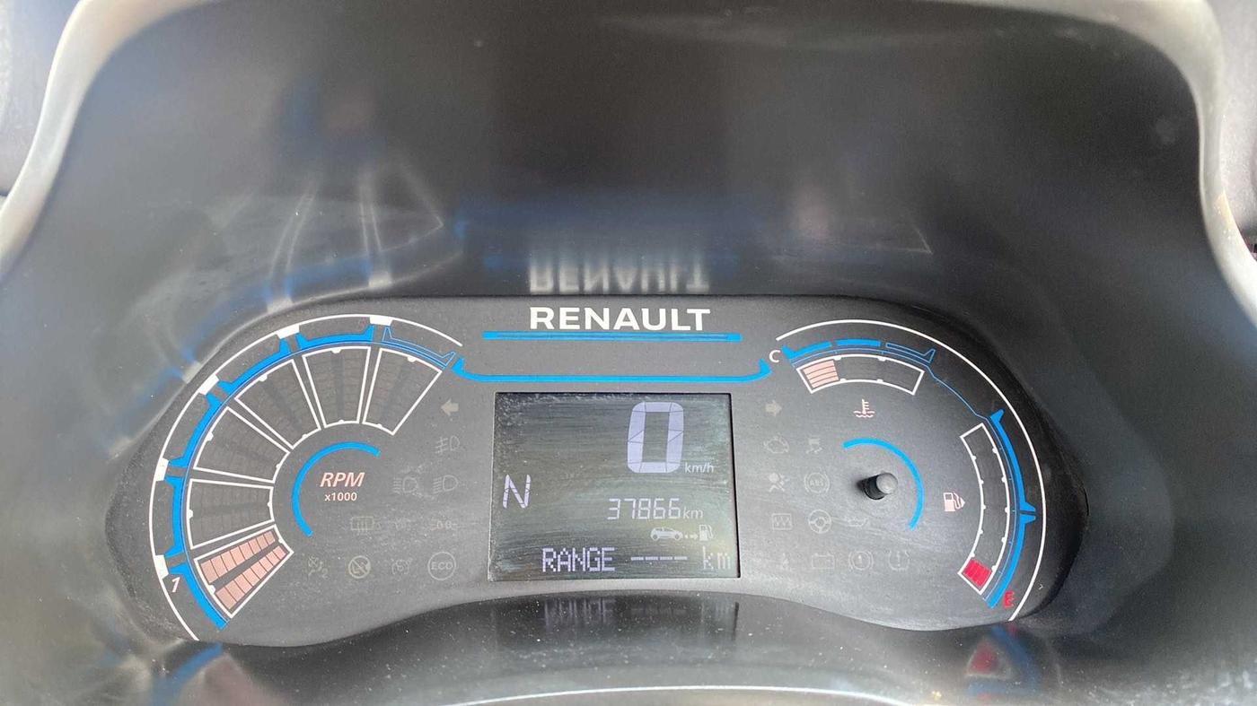 2020 Renault TRIBER RXZ AMT, Petrol, Automatic, 38,083 km, Odometer Image