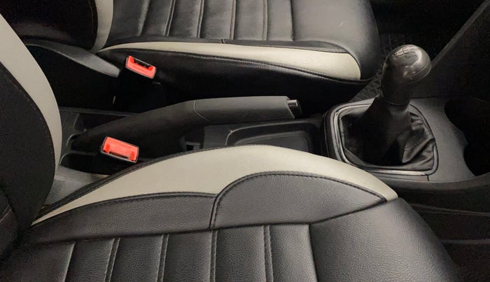 2015 Volkswagen Polo TRENDLINE 1.2L PETROL, Petrol, Manual, 58,651 km, Gear lever - Boot cover slightly torn