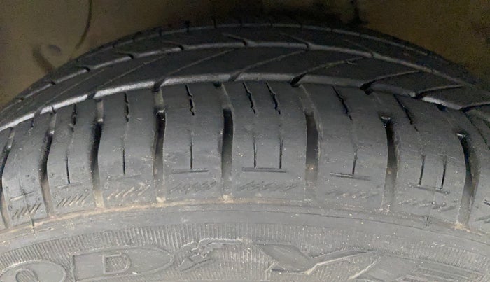 2018 Hyundai Grand i10 SPORTZ AT 1.2 KAPPA VTVT, Petrol, Automatic, 40,889 km, Left Front Tyre Tread