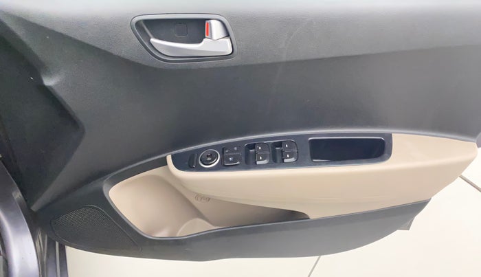 2018 Hyundai Grand i10 SPORTZ AT 1.2 KAPPA VTVT, Petrol, Automatic, 40,889 km, Driver Side Door Panels Control