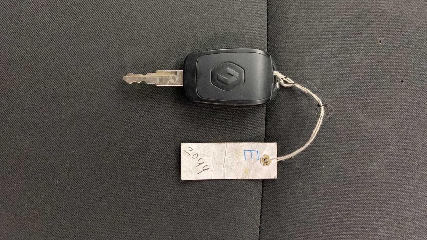 2019 Renault Kwid CLIMBER 1.0 AMT, Petrol, Automatic, 14,588 km, Key Close Up