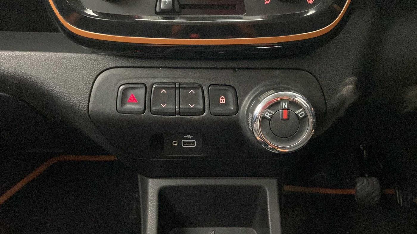 2019 Renault Kwid CLIMBER 1.0 AMT, Petrol, Automatic, 14,588 km, Gear Lever