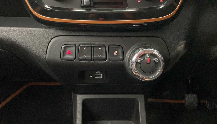 2019 Renault Kwid CLIMBER 1.0 AMT, Petrol, Automatic, 14,588 km, Gear Lever