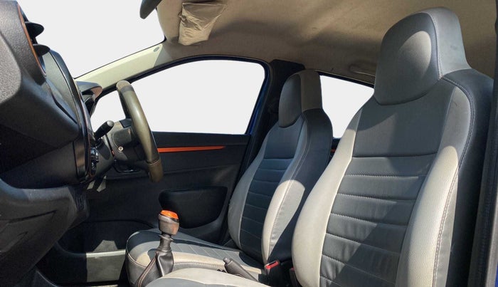 2019 Renault Kwid CLIMBER 1.0, Petrol, Manual, 27,220 km, Right Side Front Door Cabin