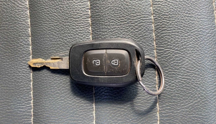 2019 Renault Kwid CLIMBER 1.0, Petrol, Manual, 27,220 km, Key Close Up