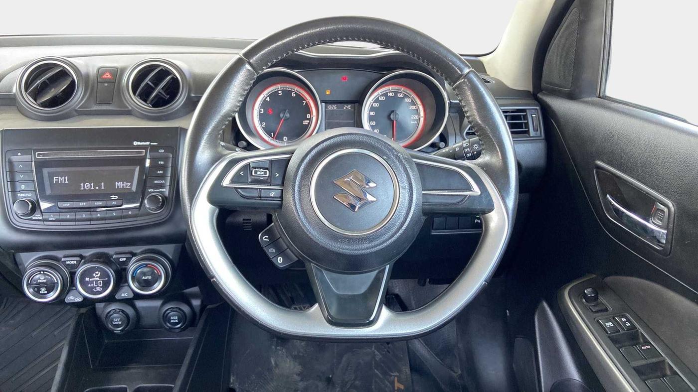 2019 Maruti Swift ZXI, Petrol, Manual, 38,411 km, Steering Wheel Close Up