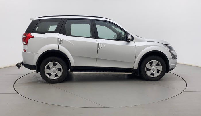 2021 Mahindra XUV500 W7, Diesel, Manual, 49,153 km, Right Side View