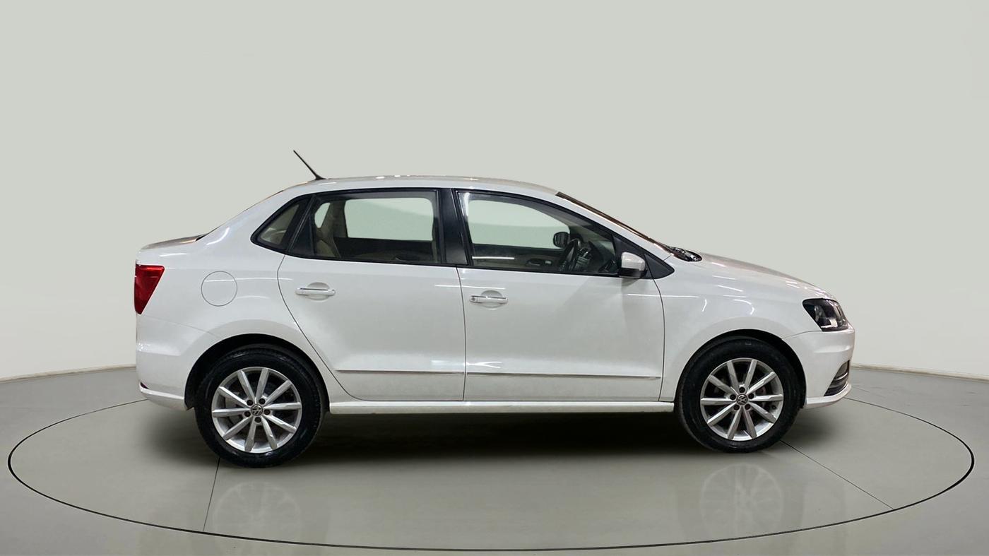 2018 Volkswagen Ameo HIGHLINE PLUS 1.5L 16 ALLOY, Diesel, Manual, 44,123 km, Right Side View