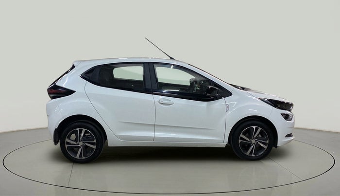 2022 Tata ALTROZ XZ DIESEL, Diesel, Manual, 12,105 km, Right Side View