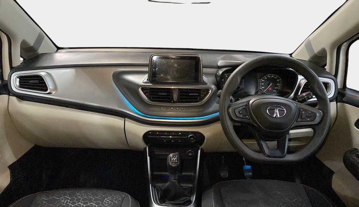 2022 Tata ALTROZ XZ DIESEL, Diesel, Manual, 12,105 km, Dashboard