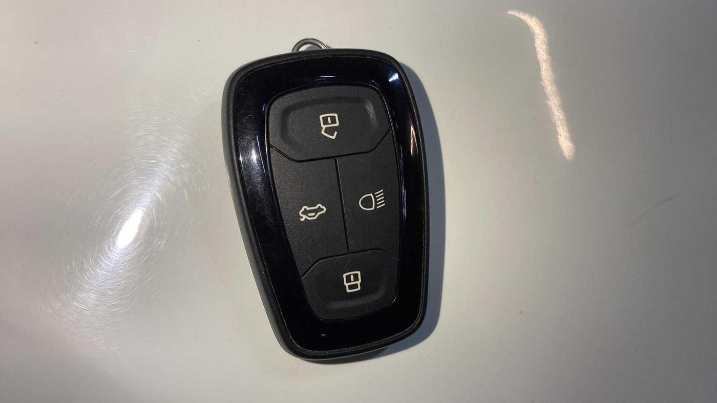 2022 Tata ALTROZ XZ DIESEL, Diesel, Manual, 12,105 km, Key Close Up