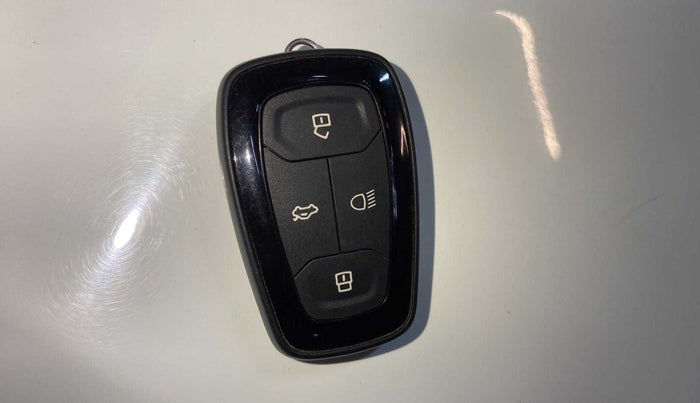 2022 Tata ALTROZ XZ DIESEL, Diesel, Manual, 12,105 km, Key Close Up
