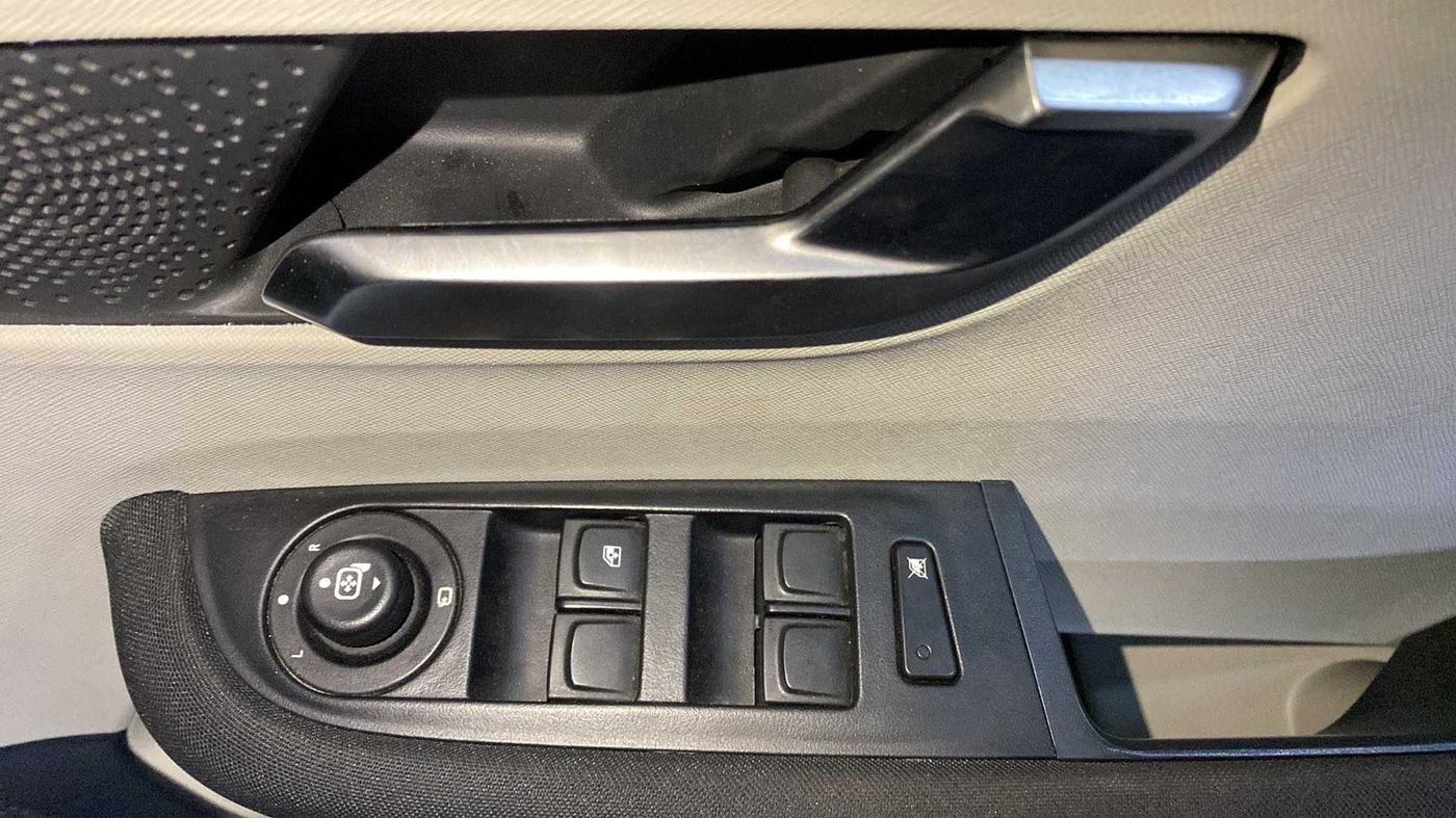 2022 Tata ALTROZ XZ DIESEL, Diesel, Manual, 12,105 km, Driver Side Door Panels Control