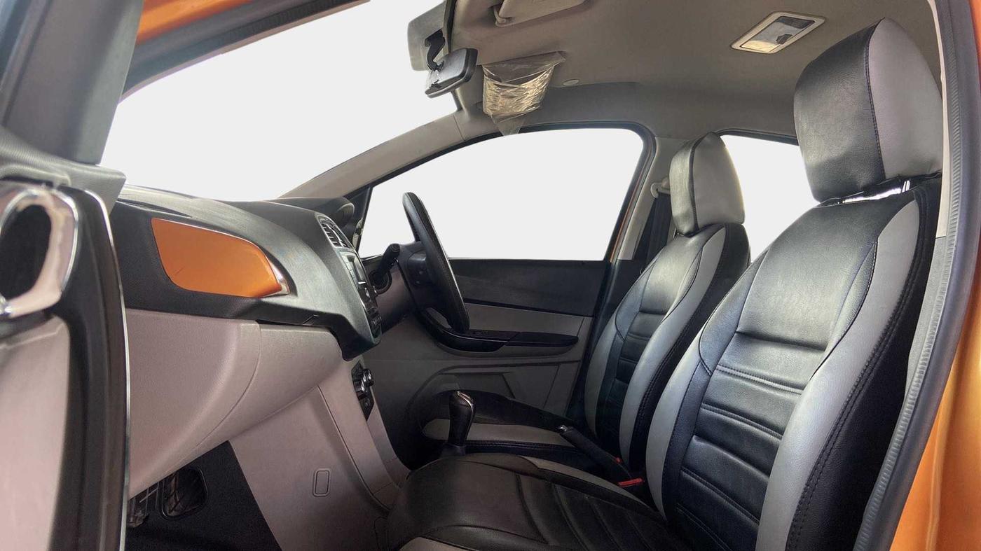 2016 Tata Tiago XZ PETROL, Petrol, Manual, 75,975 km, Right Side Front Door Cabin