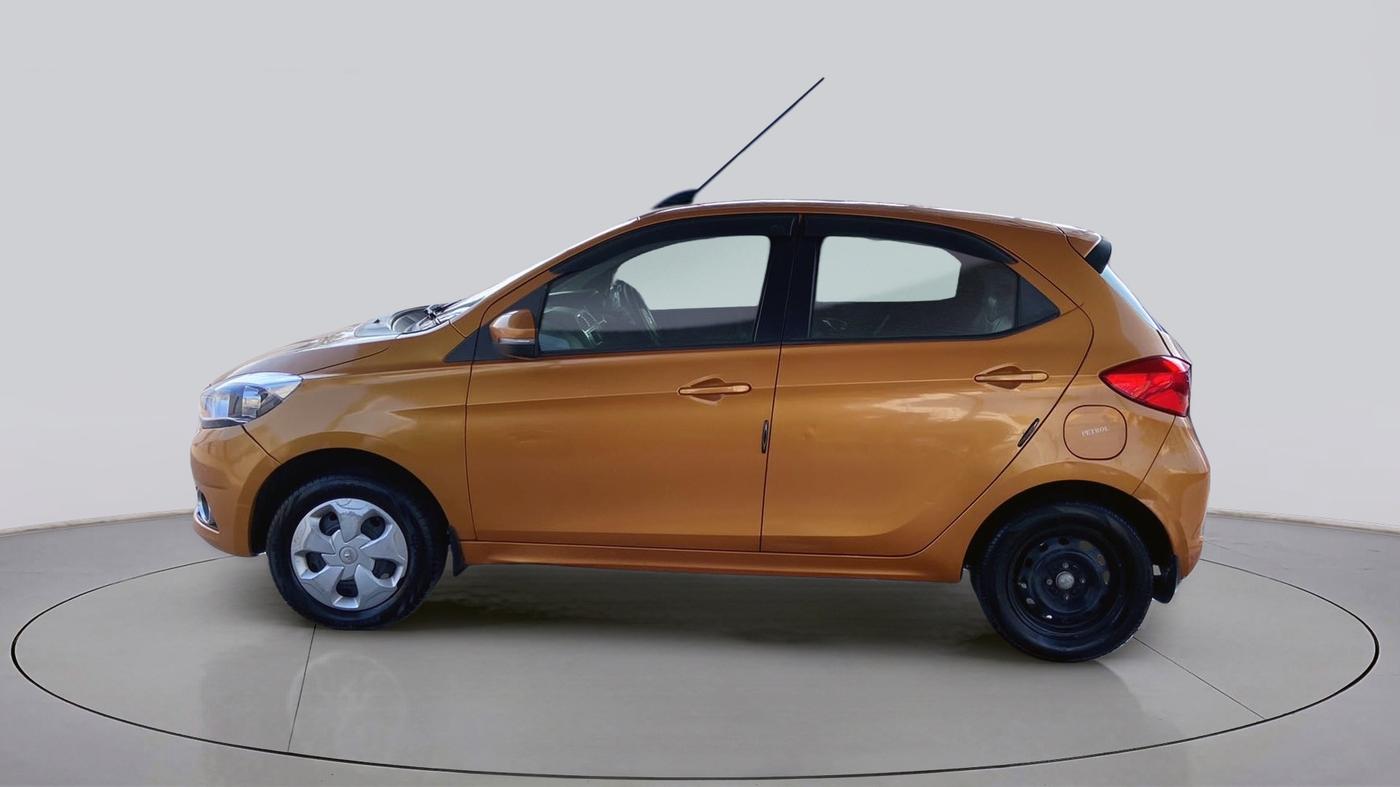 2016 Tata Tiago XZ PETROL, Petrol, Manual, 75,975 km, Left Side