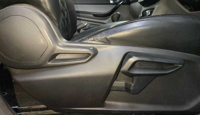 2020 Tata Tiago XZ PLUS PETROL, Petrol, Manual, 47,512 km, Driver Side Adjustment Panel