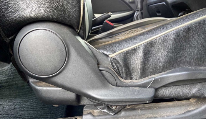 2018 Maruti Baleno ALPHA DIESEL 1.3, Diesel, Manual, 76,167 km, Driver Side Adjustment Panel