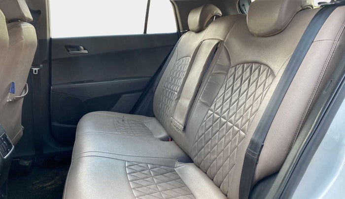 2015 Hyundai Creta SX PLUS 1.6 PETROL, Petrol, Manual, 77,638 km, Right Side Rear Door Cabin