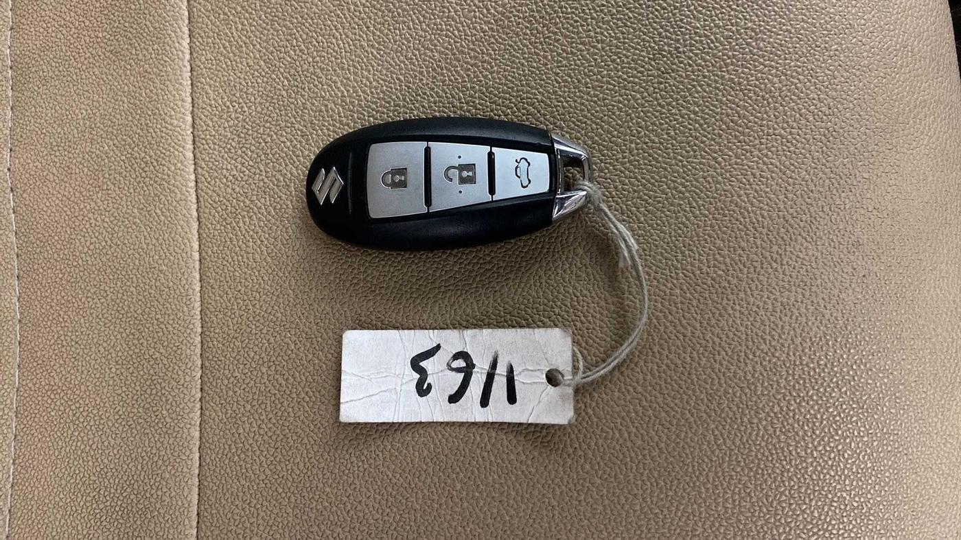 2017 Maruti Ciaz ZETA 1.4  MT PETROL, Petrol, Manual, 51,530 km, Key Close Up