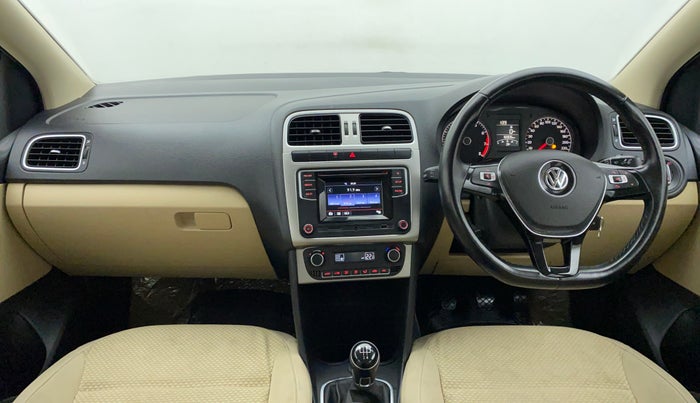 2016 Volkswagen Ameo HIGHLINE 1.2, Petrol, Manual, 16,906 km, Dashboard