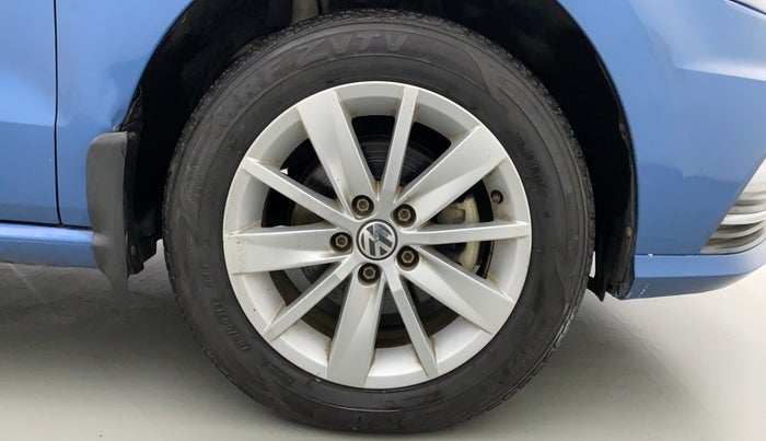 2016 Volkswagen Ameo HIGHLINE 1.2, Petrol, Manual, 16,906 km, Right Front Wheel