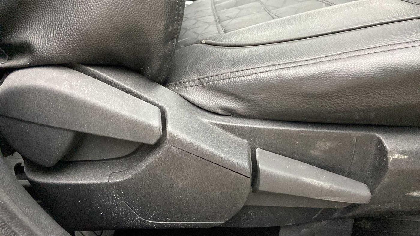 2022 Nissan MAGNITE XV PREMIUM, Petrol, Manual, 8,239 km, Driver Side Adjustment Panel