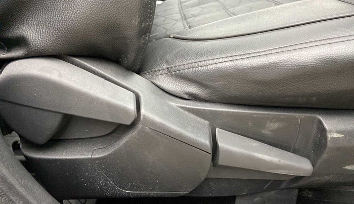 2022 Nissan MAGNITE XV PREMIUM, Petrol, Manual, 8,239 km, Driver Side Adjustment Panel