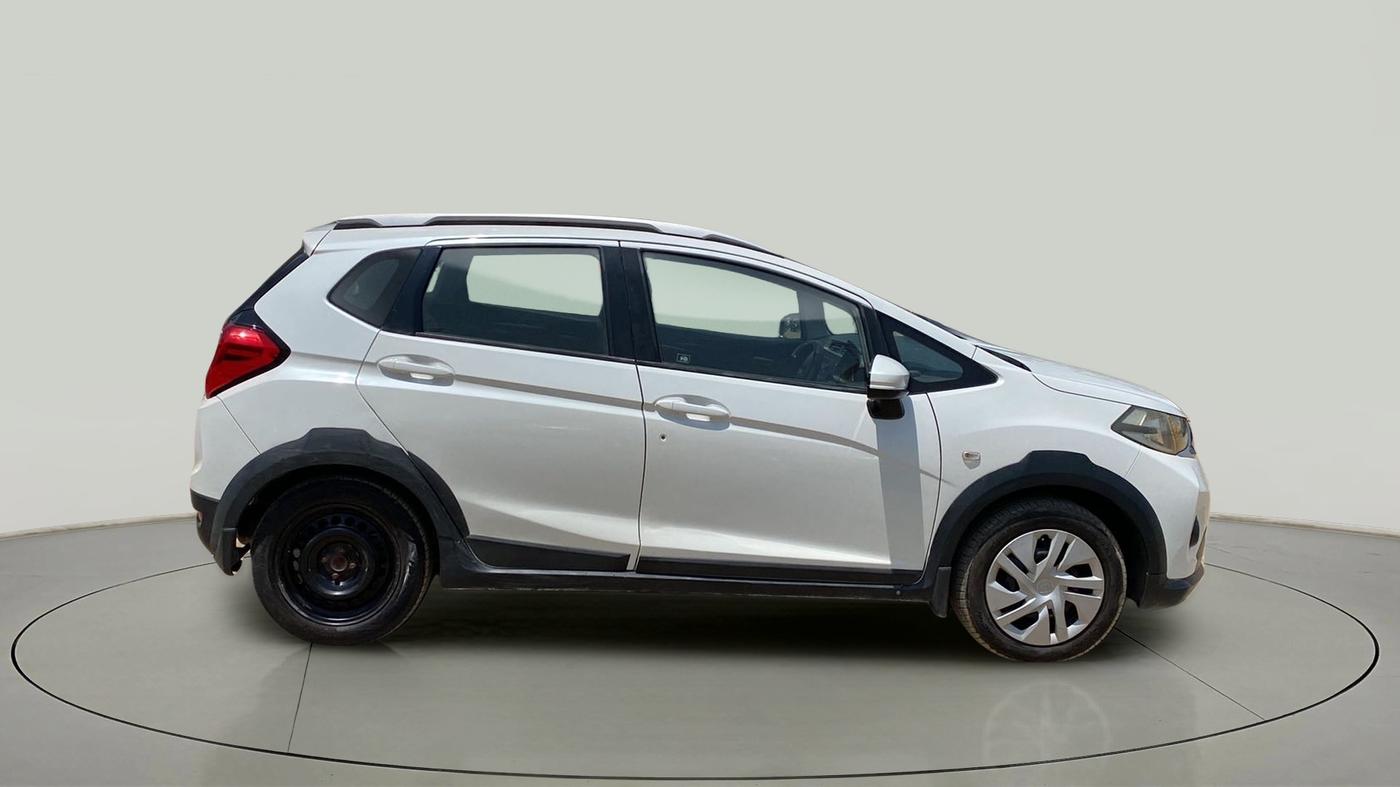 2017 Honda WR-V 1.5L I-DTEC S MT, Diesel, Manual, 92,651 km, Right Side View