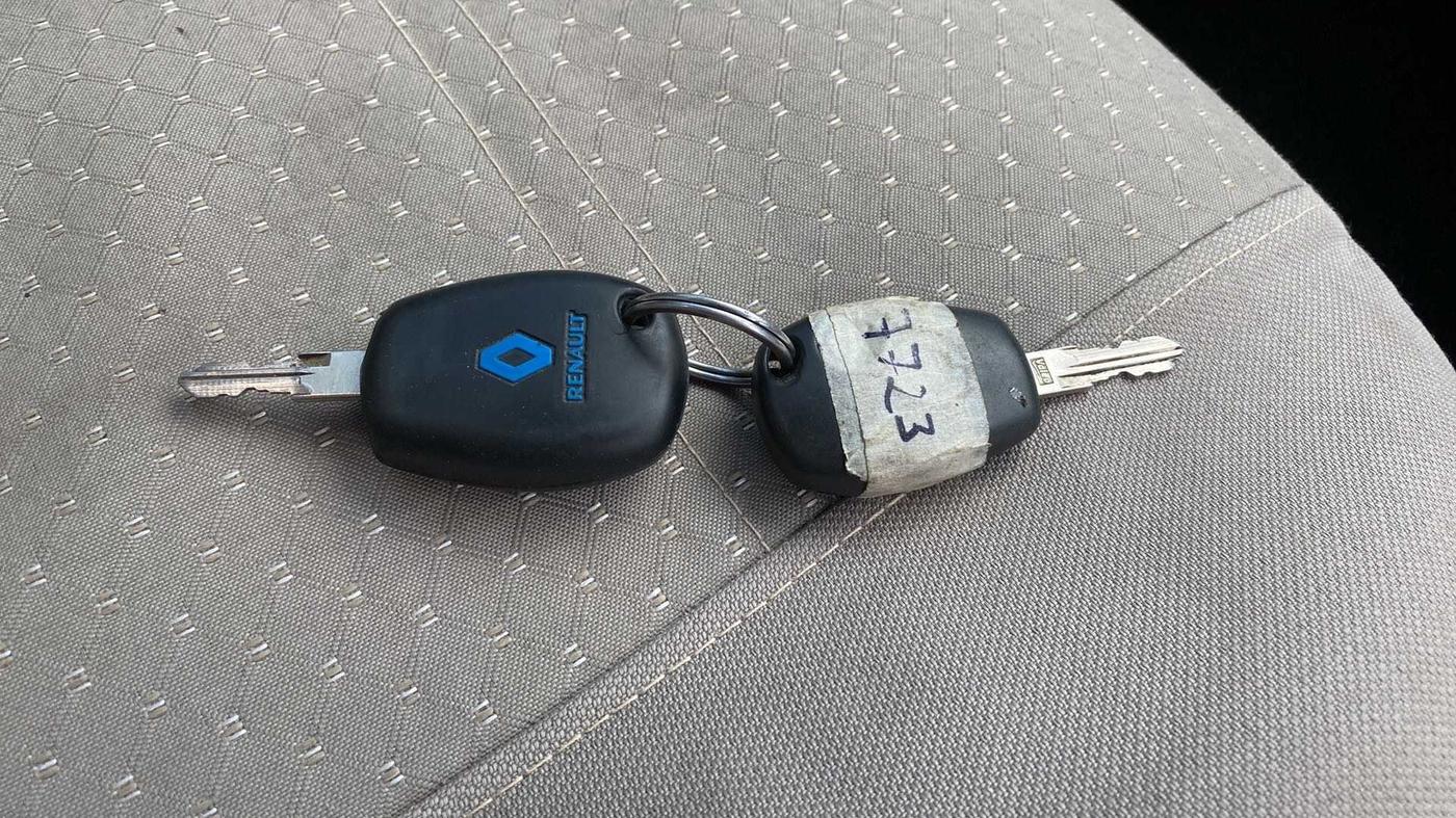 2013 Renault Duster 85 PS RXE DIESEL, Diesel, Manual, 87,893 km, Key Close Up