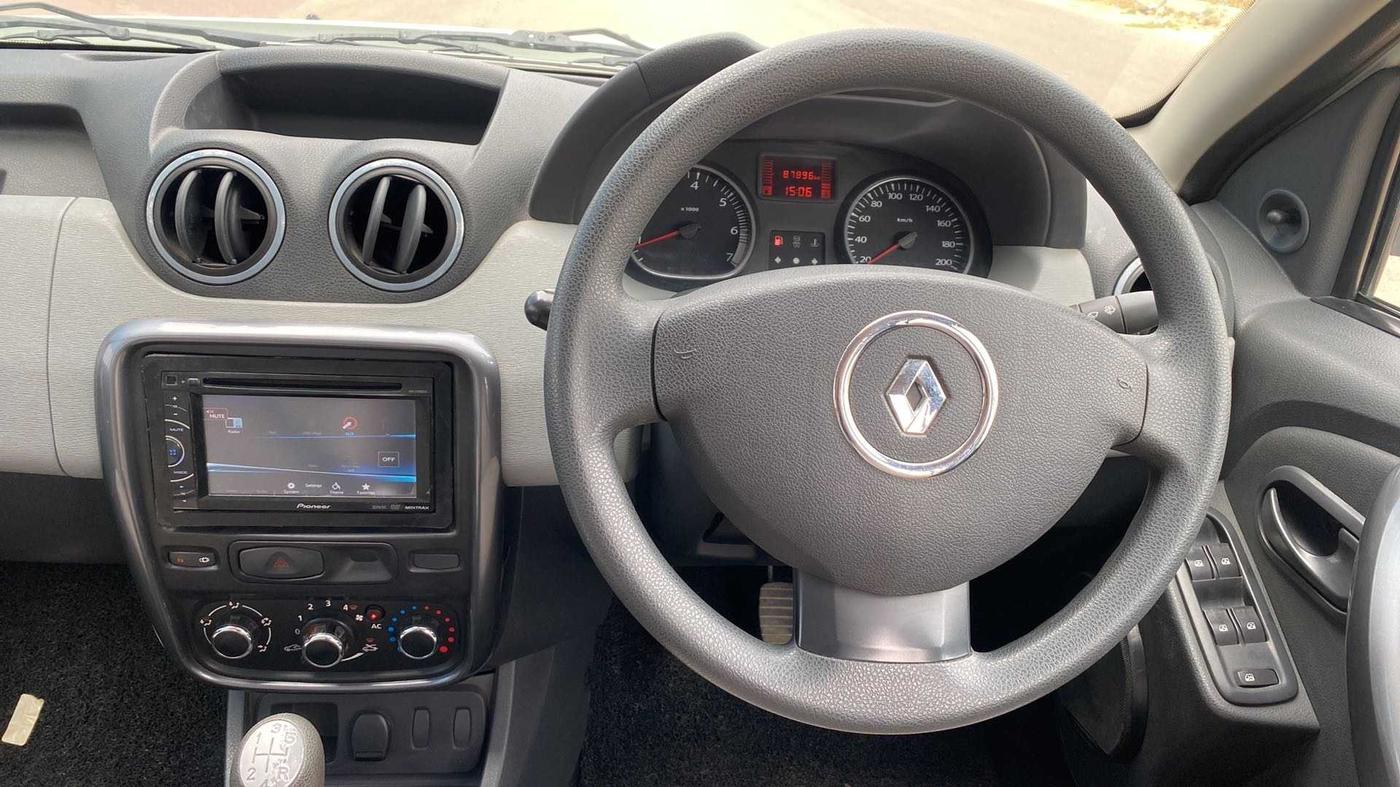 2013 Renault Duster 85 PS RXE DIESEL, Diesel, Manual, 87,893 km, Steering Wheel Close Up