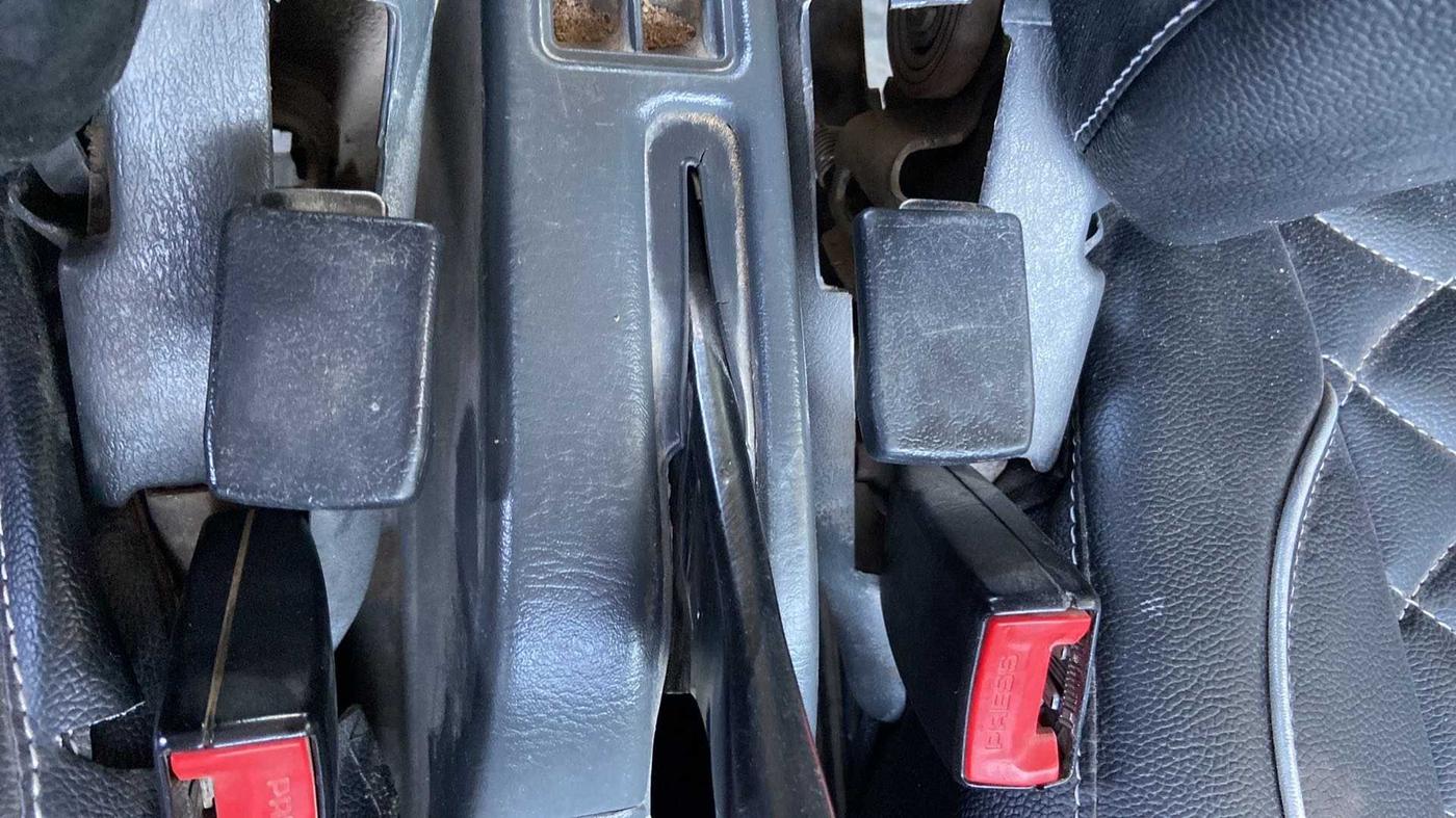 2015 Maruti Eeco 7 STR, Petrol, Manual, 97,941 km, Driver Side Adjustment Panel