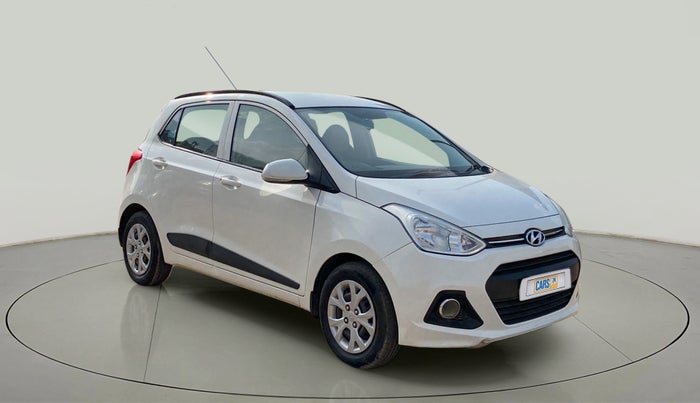 2016 Hyundai Grand i10 SPORTZ 1.2 KAPPA VTVT, Petrol, Manual, 66,630 km, Right Front Diagonal