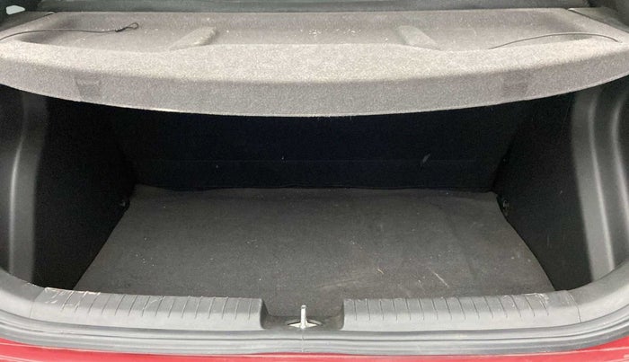 2016 Hyundai i20 Active 1.2 BASE, Petrol, Manual, 55,120 km, Boot Inside