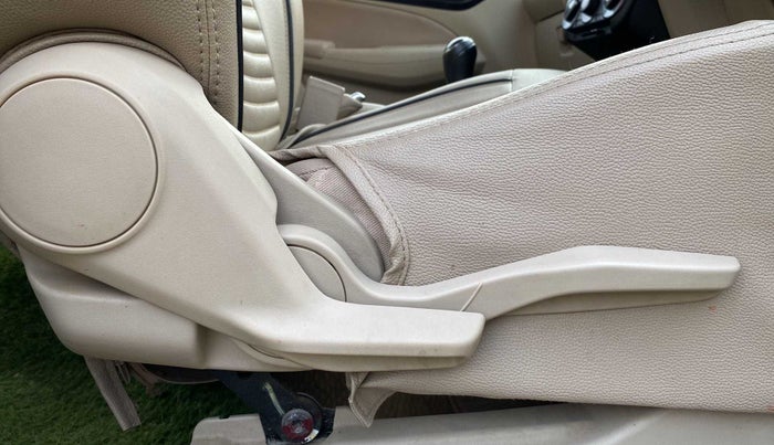 2020 Maruti Dzire VXI, Petrol, Manual, 72,101 km, Driver Side Adjustment Panel