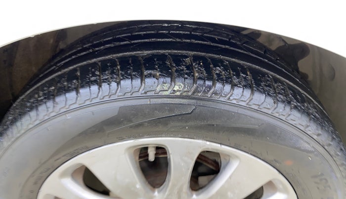 2018 Maruti Baleno ZETA PETROL 1.2, Petrol, Manual, 32,375 km, Right Front Tyre Tread