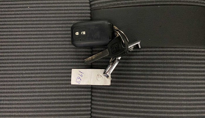 2021 Maruti XL6 ZETA MT, Petrol, Manual, 27,114 km, Key Close Up