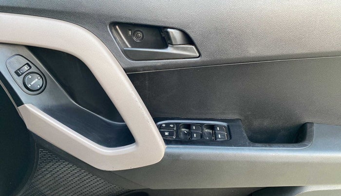 2017 Hyundai Creta E PLUS 1.6 PETROL, Petrol, Manual, 92,136 km, Driver Side Door Panels Control