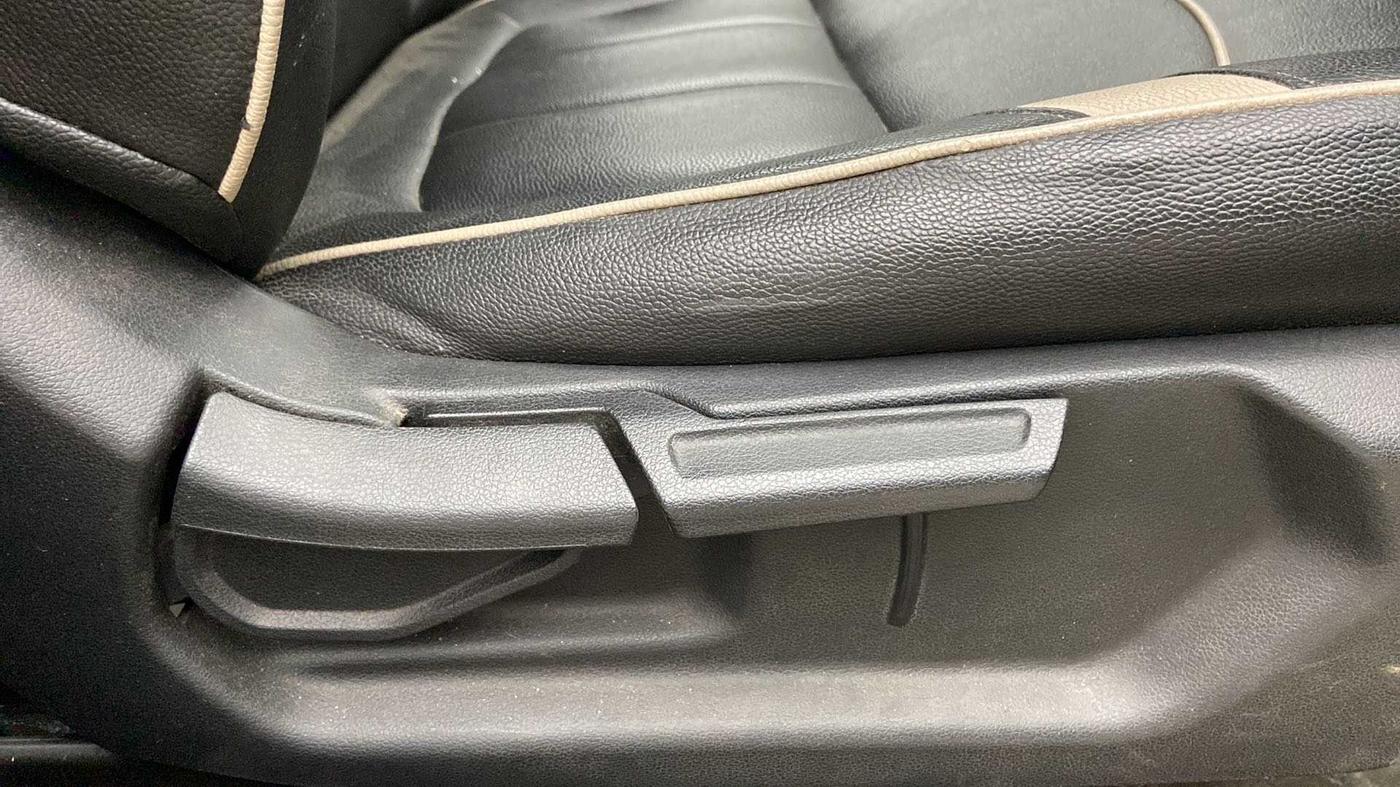 2019 Hyundai VENUE SX PLUS 1.0 TURBO DCT, Petrol, Automatic, 23,504 km, Driver Side Adjustment Panel