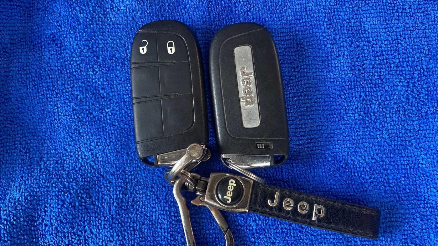 2018 Jeep Compass LIMITED PLUS DIESEL, Diesel, Manual, 72,934 km, Key Close Up