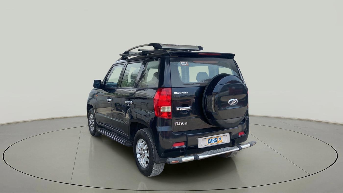 2017 Mahindra TUV300 T8, Diesel, Manual, 91,944 km, Left Back Diagonal