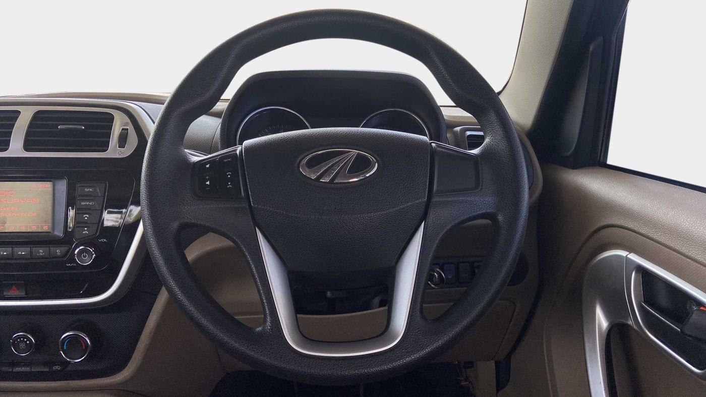 2017 Mahindra TUV300 T8, Diesel, Manual, 91,944 km, Steering Wheel Close Up