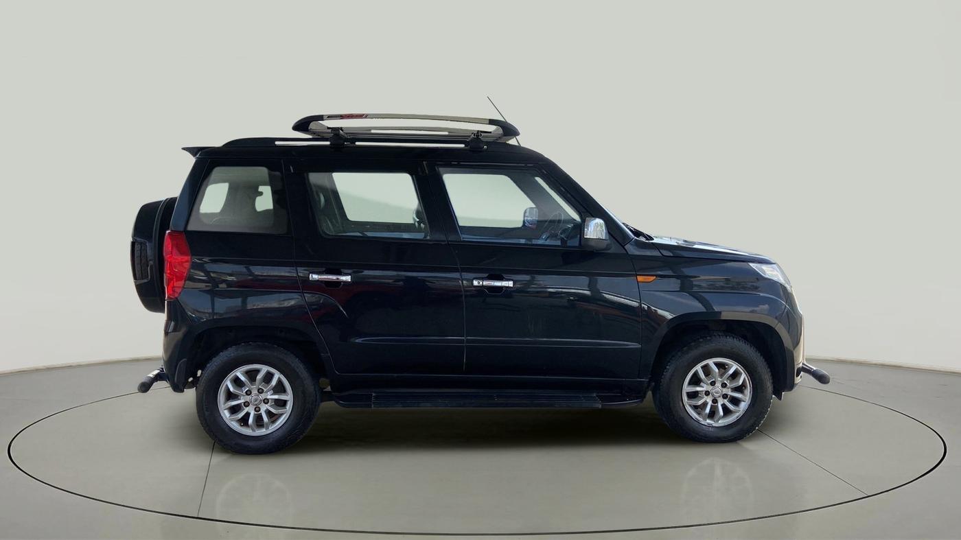 2017 Mahindra TUV300 T8, Diesel, Manual, 91,944 km, Right Side View
